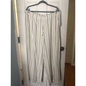 Time and Tru relaxed fit linen pants
